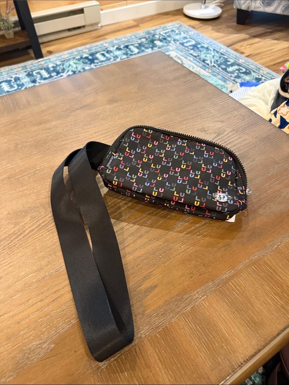 Lululemon Multicolor 'LU' Logo Everywhere belt bag. - Picture 6 of 7
